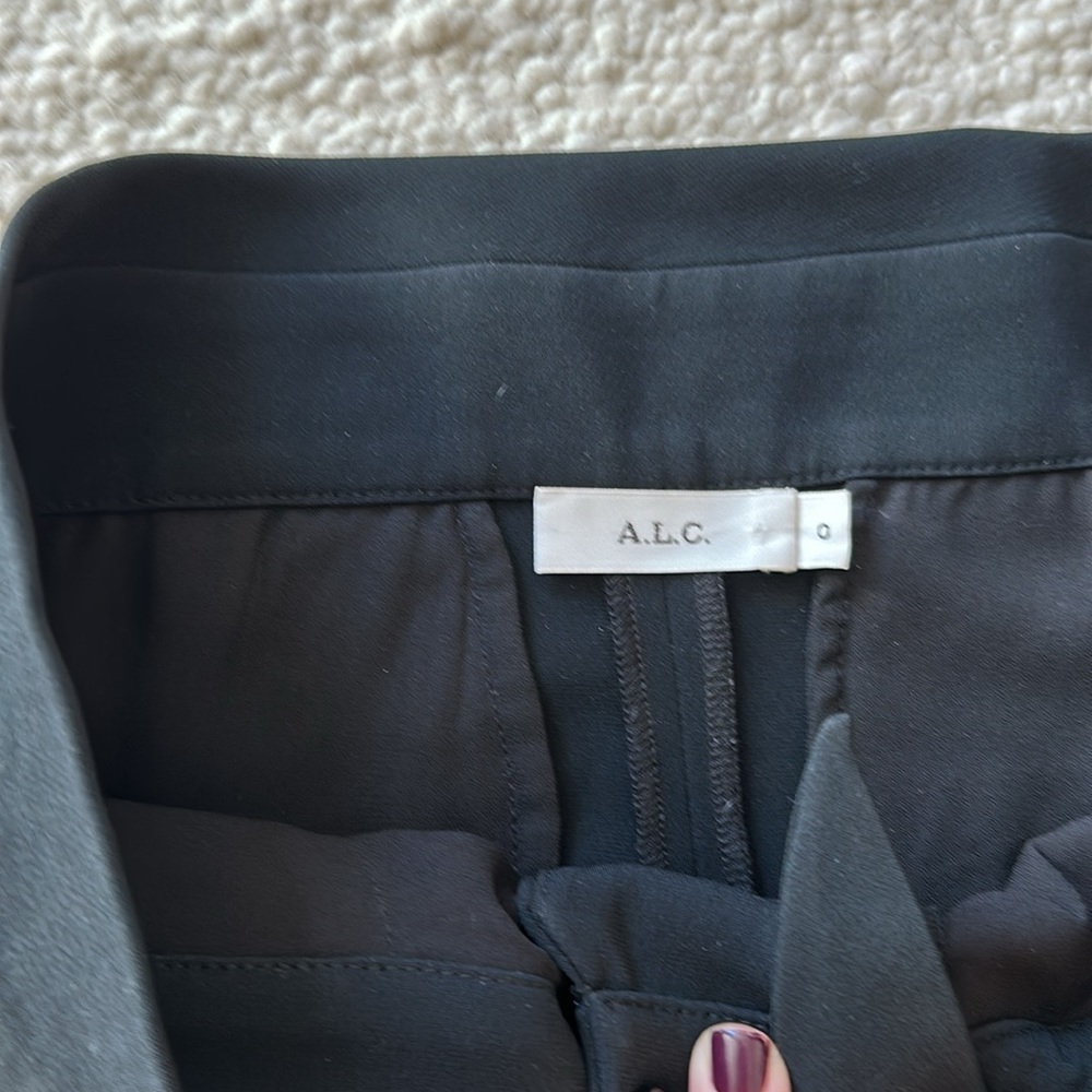 Alc dressy short - Picture 3 of 4